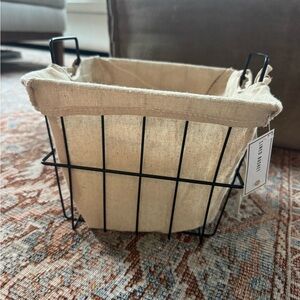 NWT Target Bullseye Round Lined Basket